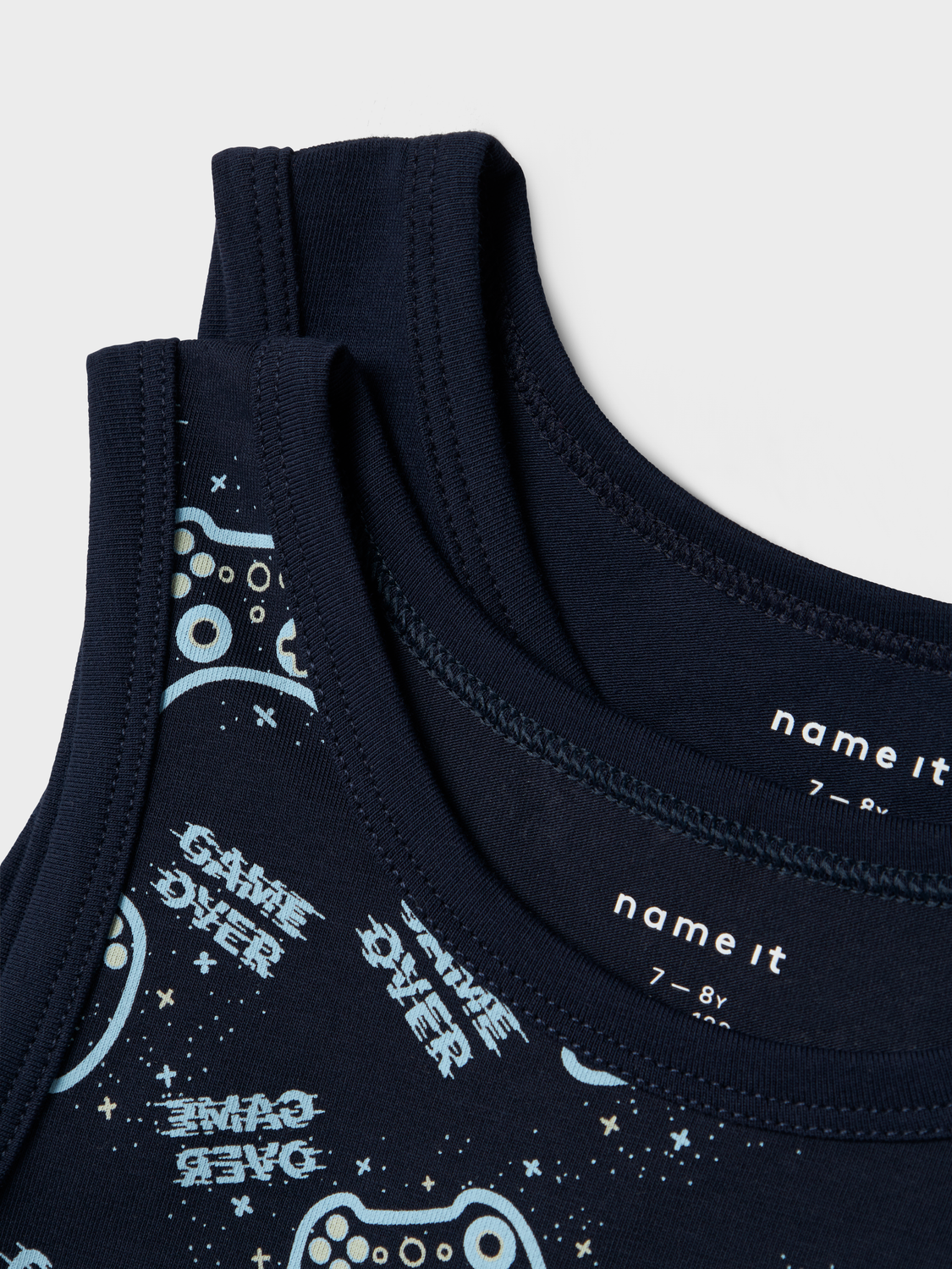 model_shot-front_full